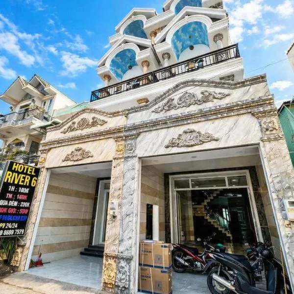 River 6 Hotel โรงแรมในลองซเวียน
