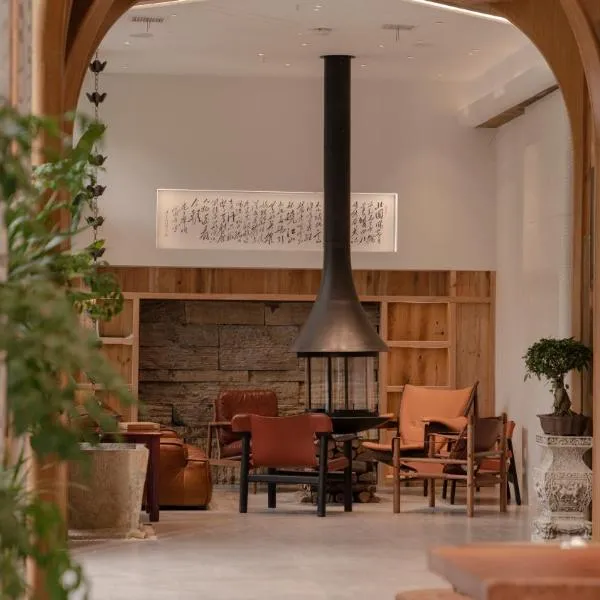 Patio Spring Holiday Inn--Free pick up-Airport & Railway st ation&TianMen Mount ain--Free travel customization, hotell i Zhangjiajie