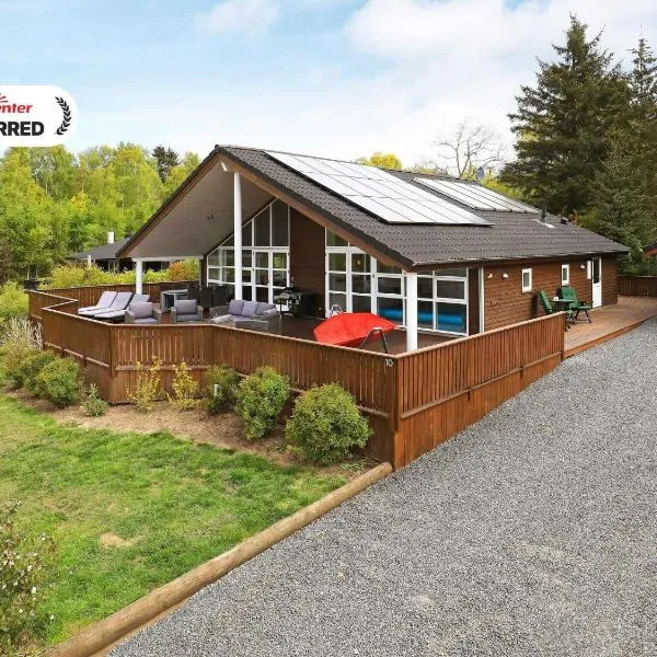 8 person holiday home in Skals，Skals的飯店