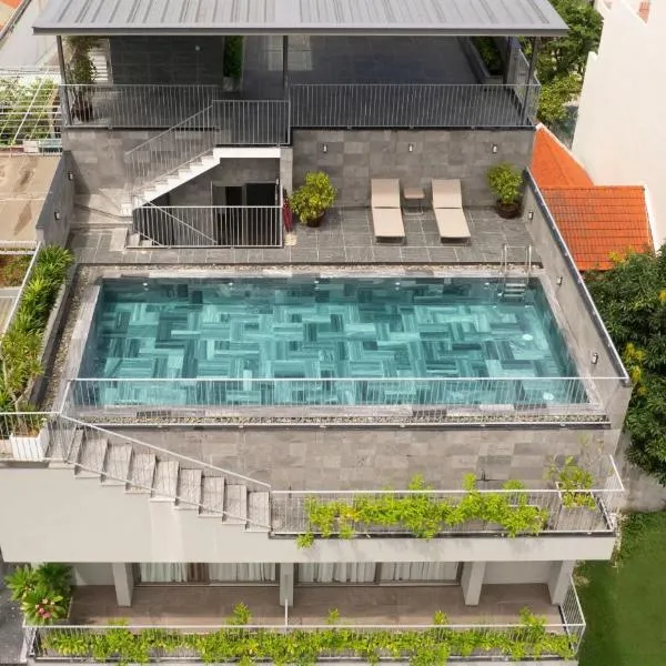 Mee Villa Modern 6BR Villa Rooftop Pool, Steambath& Elevator, Hotel in Đà Nẵng