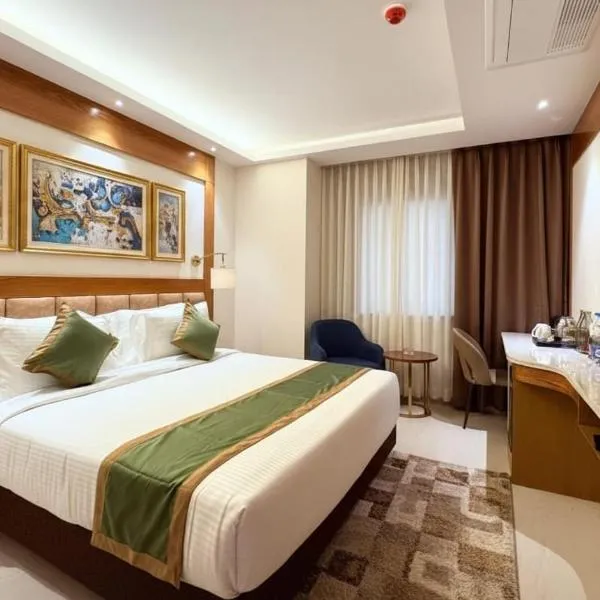 hotel Green view، فندق في Baharampur