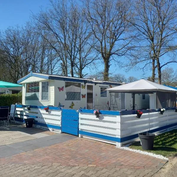 chalet 16 de tien heugten drenthe, hotel em Schoonloo