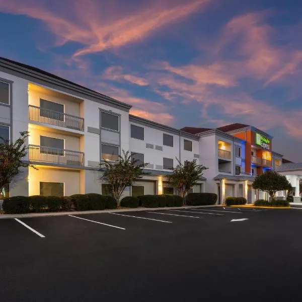 Holiday Inn Express Tifton by IHG, hotel din Tifton