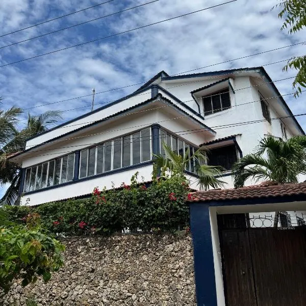 Blue House Watamu, hotel in Watamu