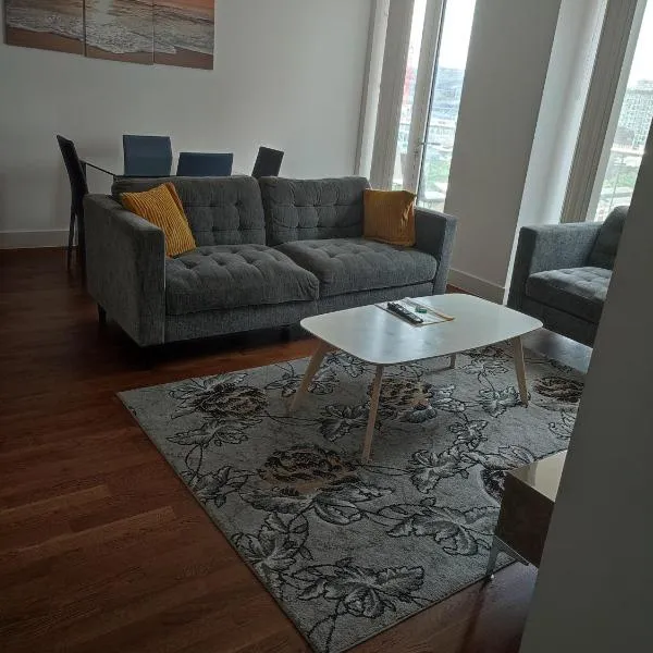 Luxury Riverview Apt with easy access to Central London, O2, Excel centre and Parking, готель у місті Woolwich