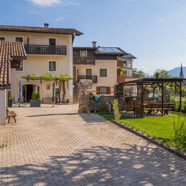 Beim Sarner, hotelli kohteessa Caldaro