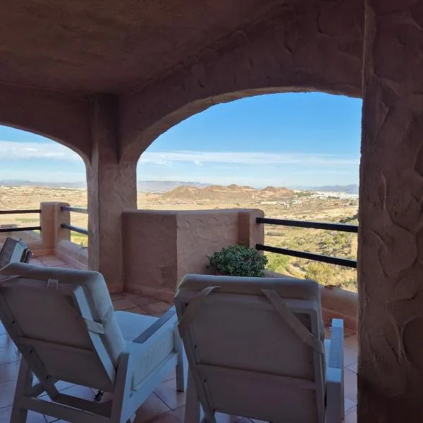 Mojacar Golf View Apartment with Pool and Terrace, hotel di Mojacar