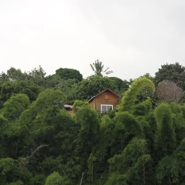 Chalet de charme vue sur océan, Hotel in Entre-Deux