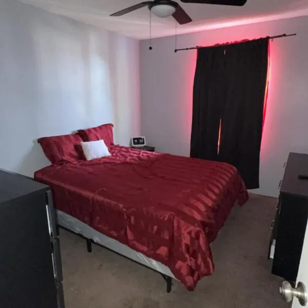 Castle6860, hotelli kohteessa Tamarac