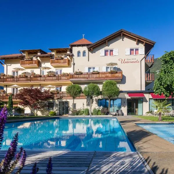 Hotel Untermelz, hotel en Plaus