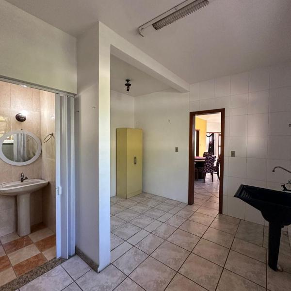 Casa 3 quartos, 3 banheiro - com piscina, quiosque - Foto 3