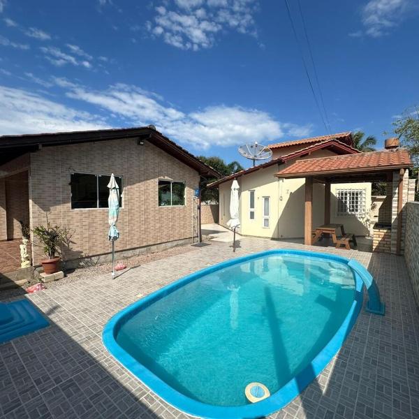 Casa 3 quartos, 3 banheiro - com piscina, quiosque
