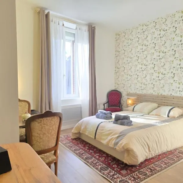 Studio, avec cuisine et salle de bain face au Jardin Massey, hotel em Tarbes