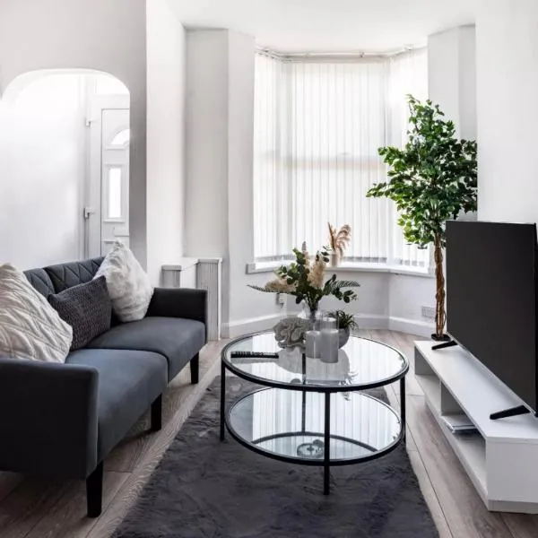 Cosy 2BR Home, Birkenhead near Liverpool, hotell i Birkenhead