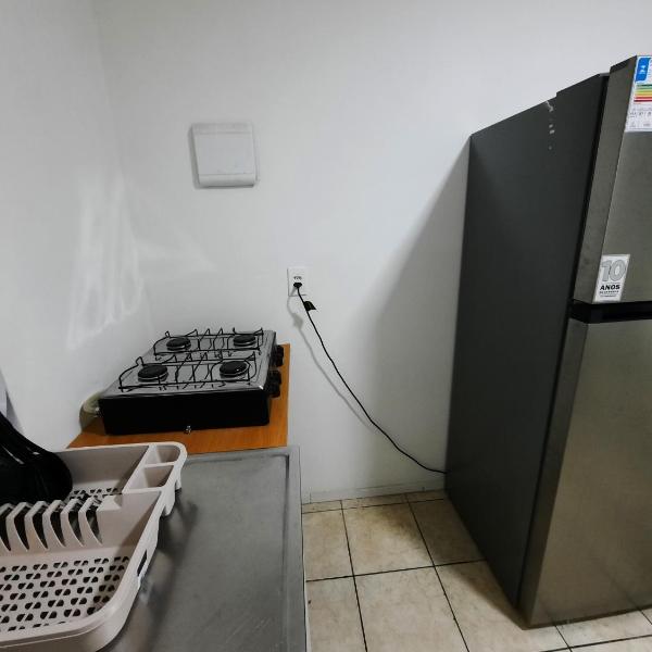 Apê bom para até 9 pessoas, com suíte e garagem