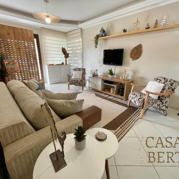 Casas Berti - Alto padrão, ar condicionado, 3 quartos, 250m da praia