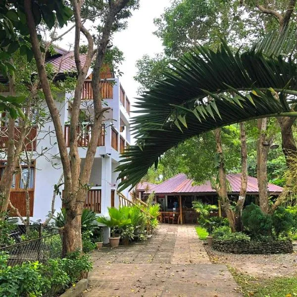 Viesnīca Pahiluna Guesthouse pilsētā Panglao