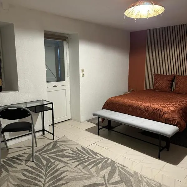 Soie Villalunoterie Futuroscope Piscine Spa 6pers, hotel em Oyré