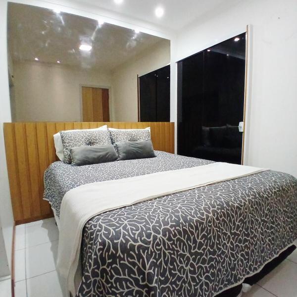 Apartamento de 4QTS a 1200m da Praia de Itapuã