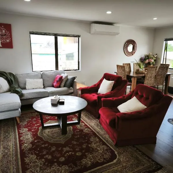 Jade of Owairaka! 3 minutes walk to the park, Hotel in Auckland