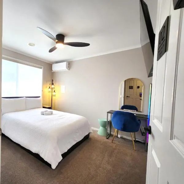 Private Room 2- Affordable Luxury, hotell i Craigieburn