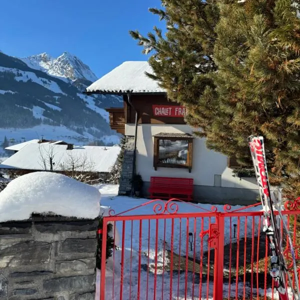 Chalet Franzi - direkt an der Piste, готель у місті Дорфгаштайн