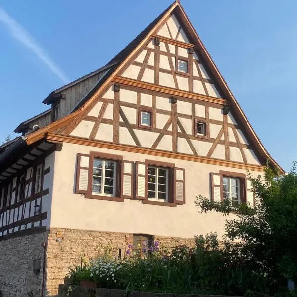 Öko-Fachwerkhaus am Schwarzwald, hotel em Remchingen