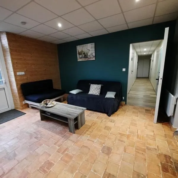 Gîte de charme à la campagne, hotel em Ampoigné