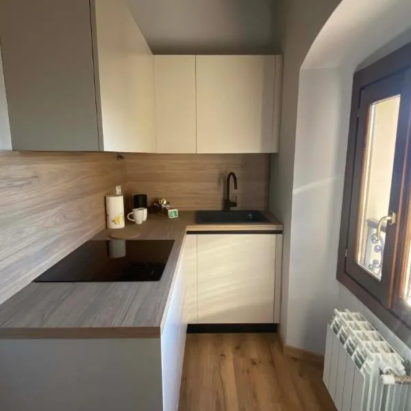 Appartamento indipendente apt 1 โรงแรมในPiadena