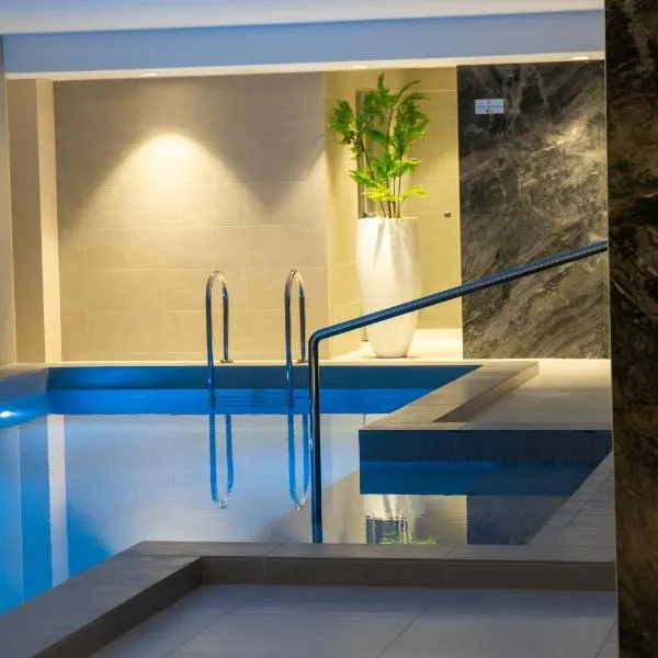 Hotel Rubin DHS โรงแรมในครูเชวัซ