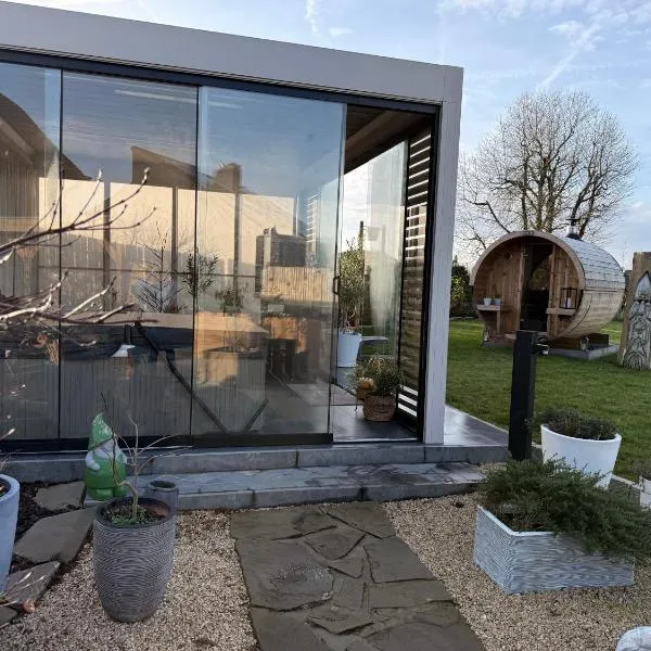 B&B - Privé Wellness Moonlight, hotel di Brakel