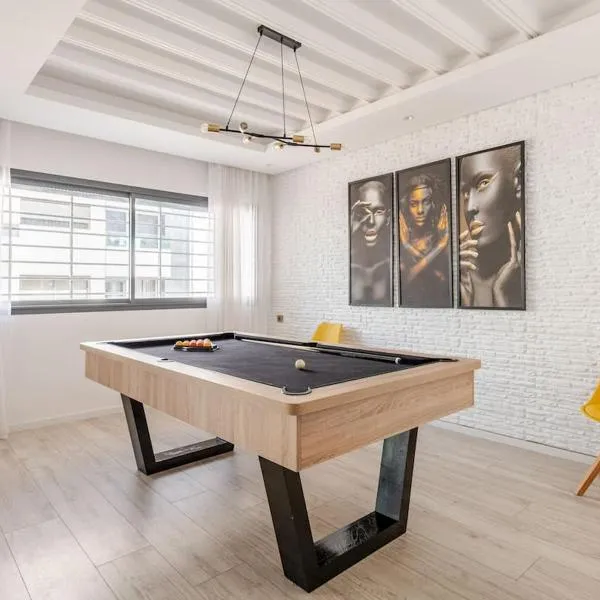 La perle de Harhoura Piscine-Océan -Terrain Rabat, hotel em Temara