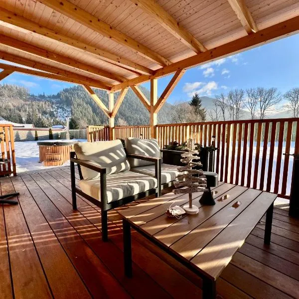 Domček pod Vežami s vírivkou a krbom, priamo pri Skibuse do Jasnej, Hotel in Liptovský Ján