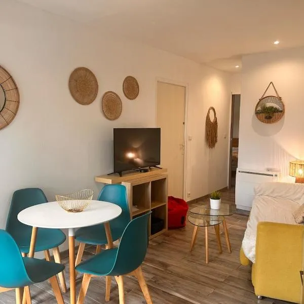 Appartement cosy climatisé 30 m2 10 min d Agen et autoroute, hotel in Bon-Encontre