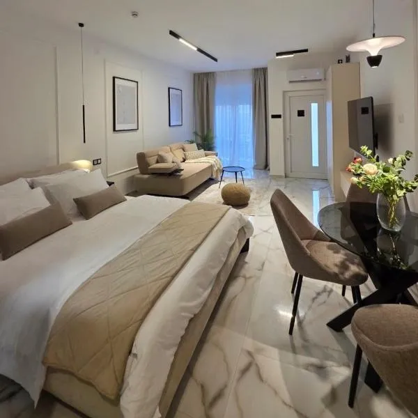 Sotto Il Sole, hotel u gradu Surčin