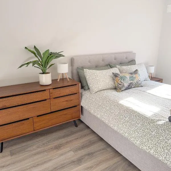 Luxury 2-Bedroom Apartment Overlooking the Beach, hotel in Bundoran