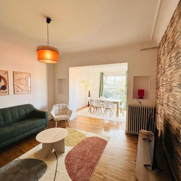 La passerelle, Hotel in Cholet