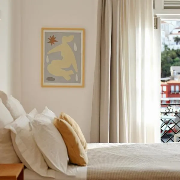 NESEA VIEW Boutique Apartments: İdra şehrinde bir otel