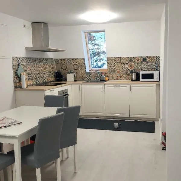 Moonriver Alps Ski Apartament, hotel di Ramingstein