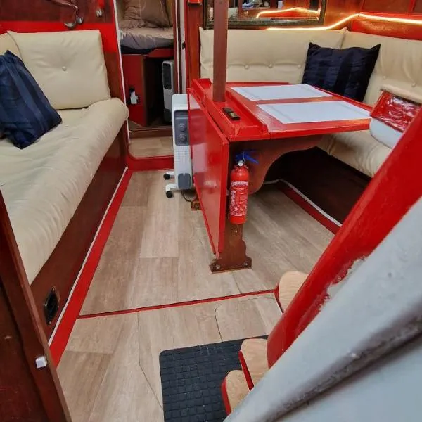 Voilier de tout confort, ξενοδοχείο σε Cherbourg en Cotentin