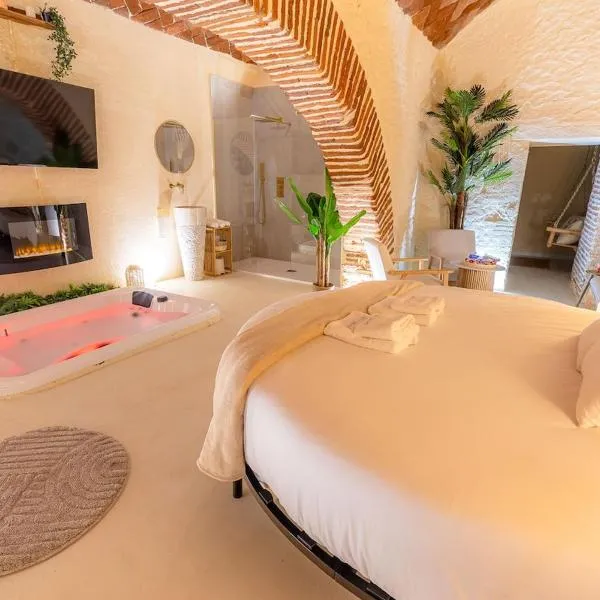 Écrin Secret - Suite troglodyte avec spa, khách sạn ở Pia
