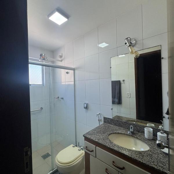 Charme na Passagem Amplo Apt de 3 Quartos - Foto 3
