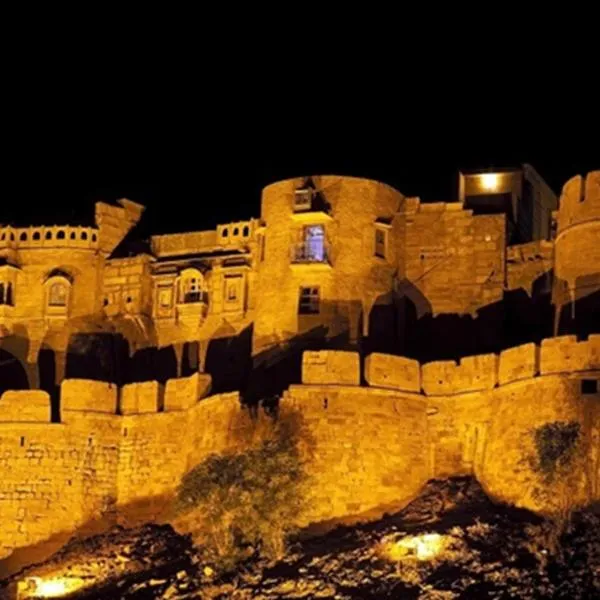 Viesnīca Hotel Darsh Safari - Fort View pilsētā Džaisalmera