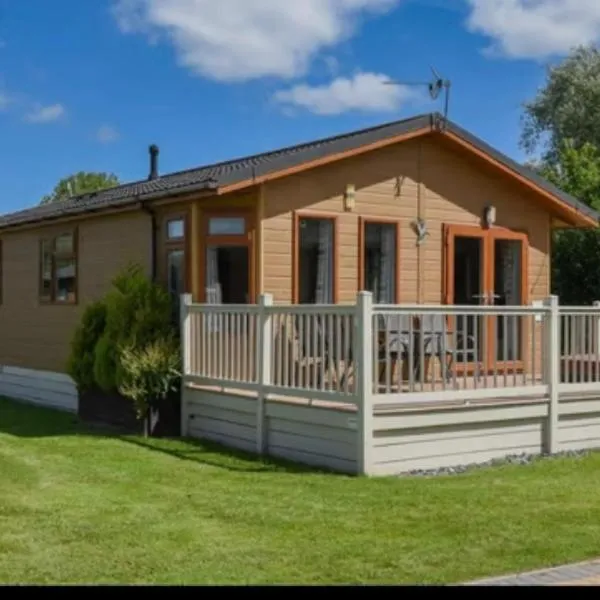 Lazy Days Lodge, отель в городе Малтон