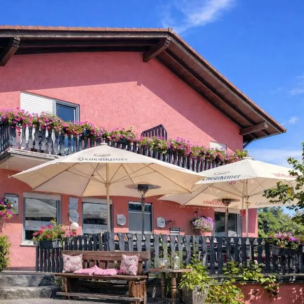 Pension zur Quelle, מלון בDeudesfeld