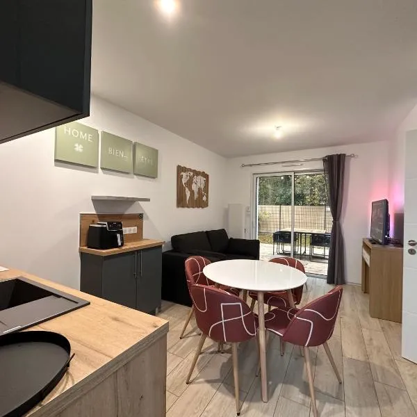 Maison 'Home Bien-Être' 30m2 avec terrasse et jardin โรงแรมในชาลองส์