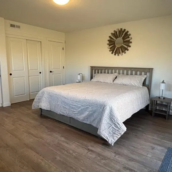 Studio in Forest Grove、フォレストグローヴのホテル