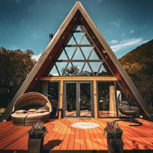 Cabana A-frame D&J, готель у місті Mada