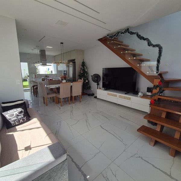 Duplex 2Qts com ar suíte e quintal Prox a praia - Foto 5