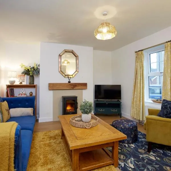 Charming two-bed cottage in rural Wolds village, hotel in North Cave